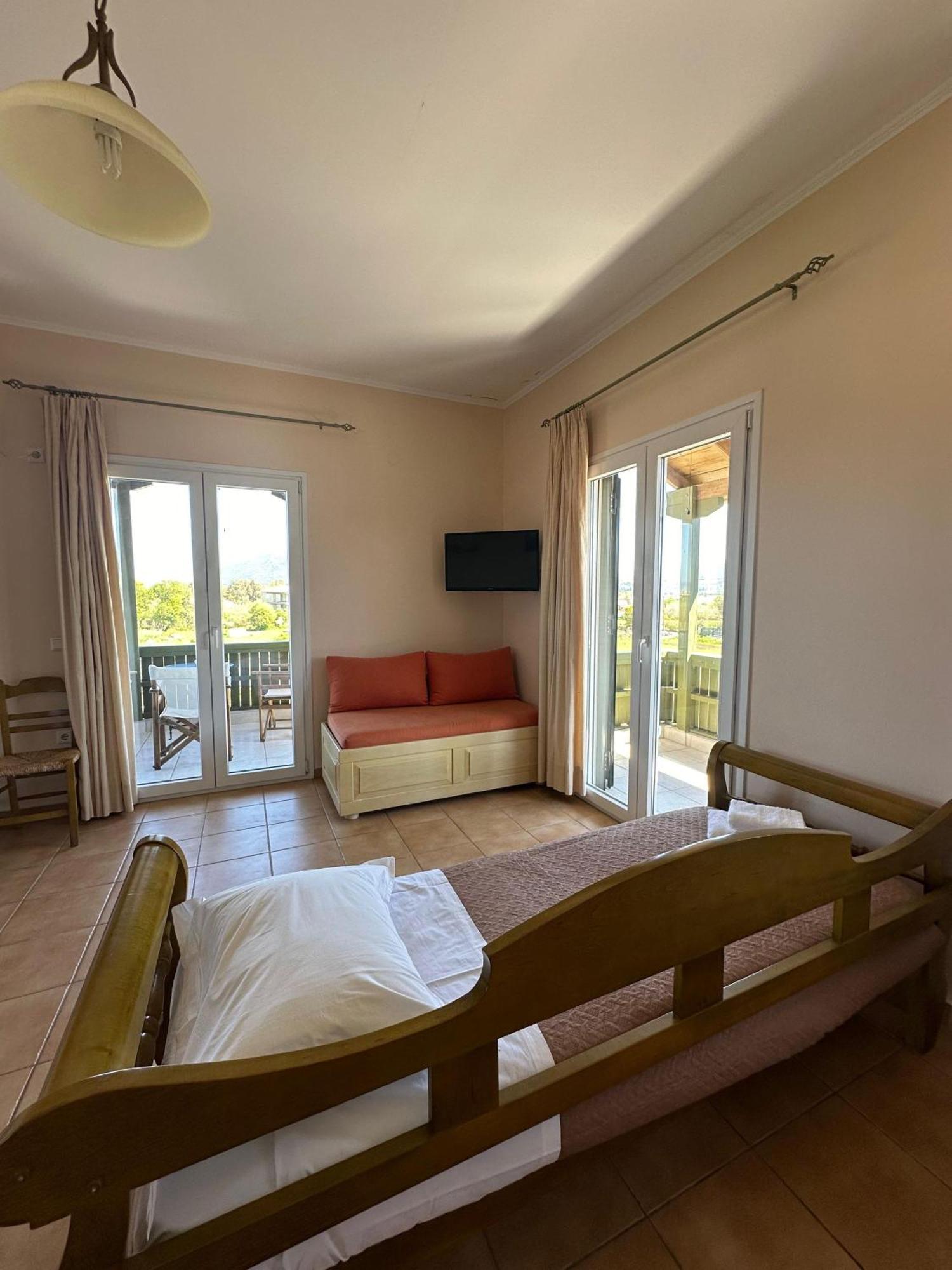 Apartamento Porto Nirikos Lefkada - Private Parking Exterior foto