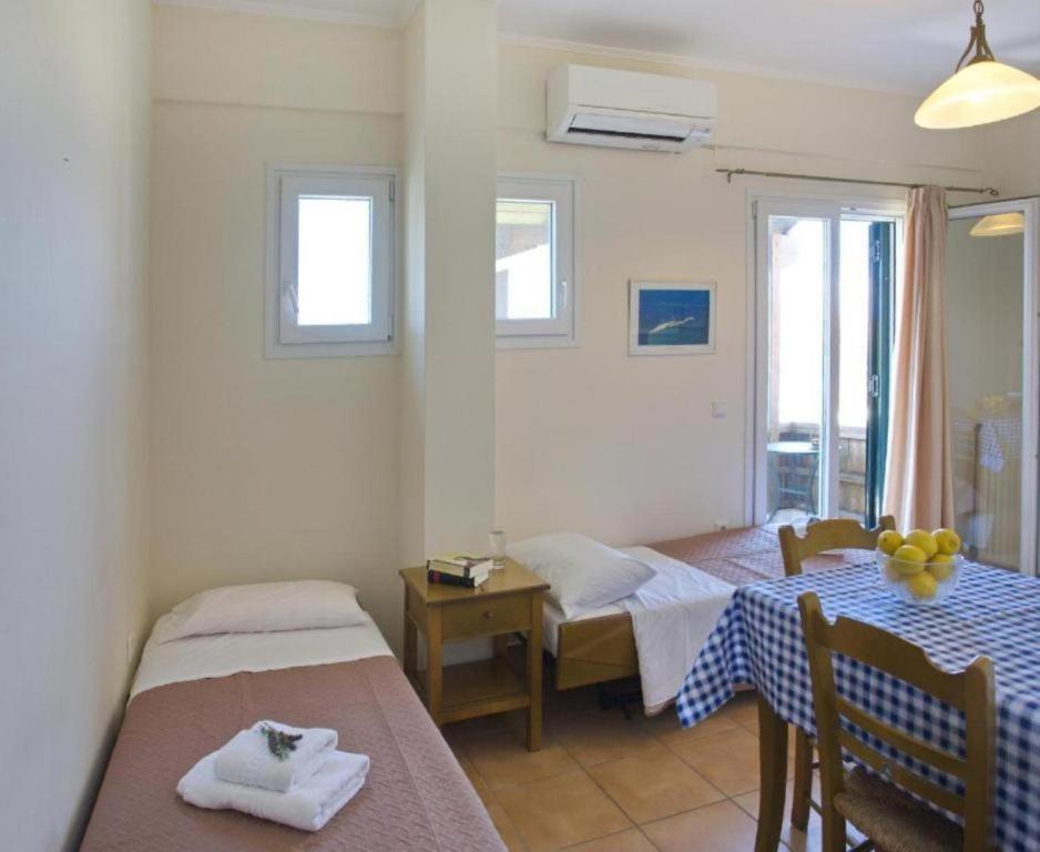 Apartamento Porto Nirikos Lefkada - Private Parking Exterior foto